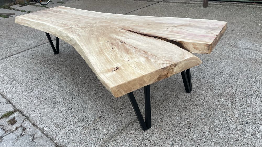 Stół, monolit z naturalną krawędzią 310x88/148