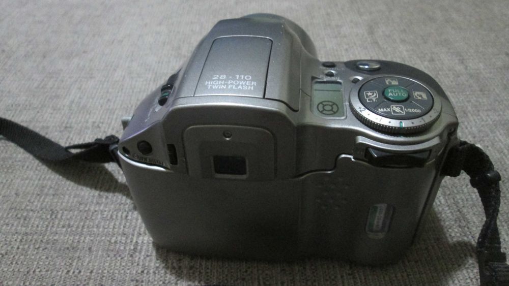 Maquina Fotográfica Analógica - Olympus is-300