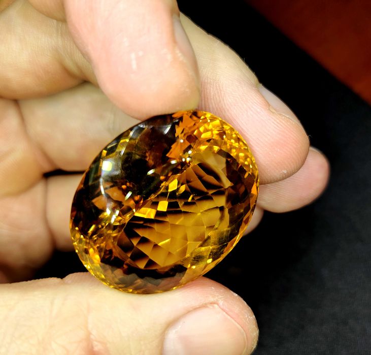 Редкий крупный цитрин коллекционный яркого цвета сертификат