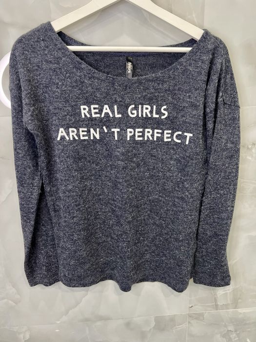 Sweterek granatowy z puchaty sinsay xs perfect girl aren't real