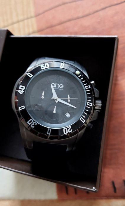 Relógio One novo em caixa