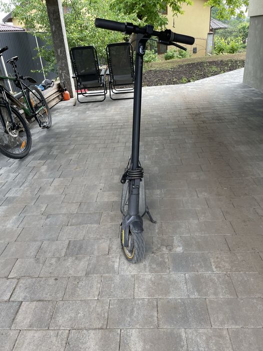 Електросамокат ninebot max g30
