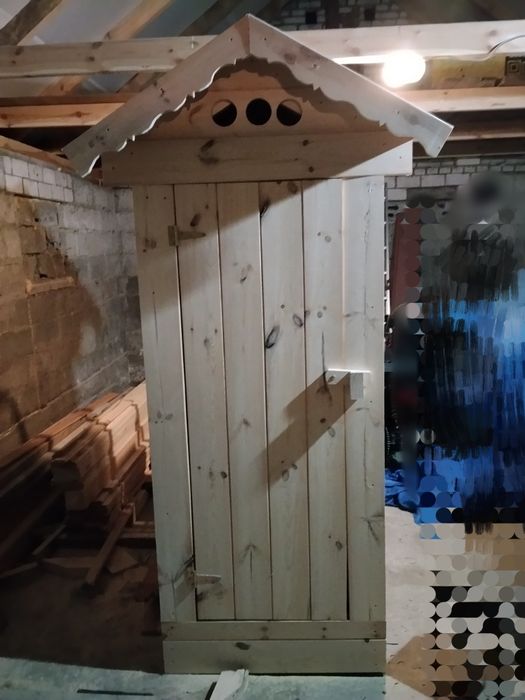 Wychodek, WC drewniany