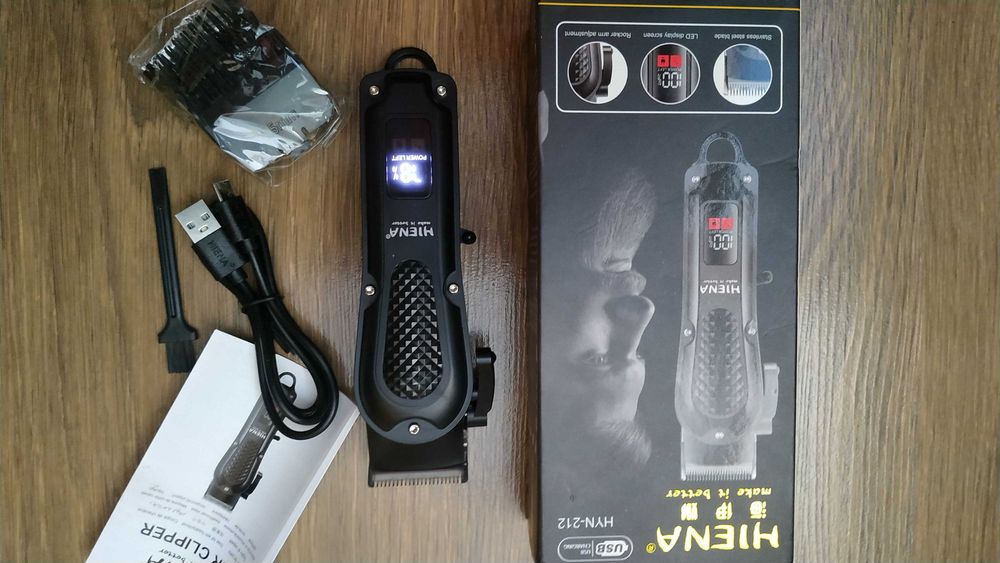 Профессиональная аккумуляторная машинка для стрижки волос Hiena HYN-212