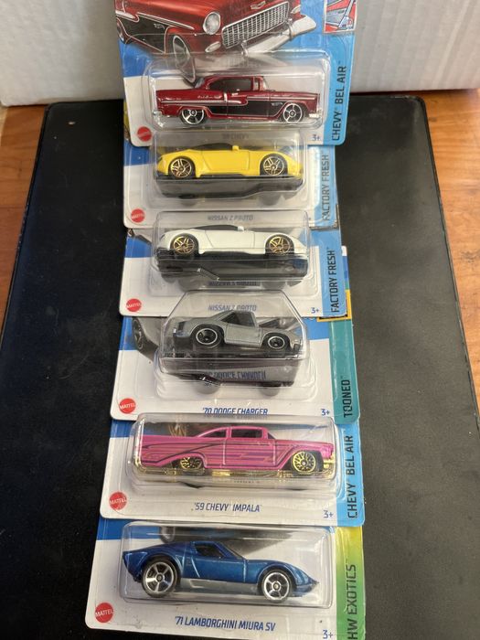 Miniaturas HotWheels 1/64 (Novos)