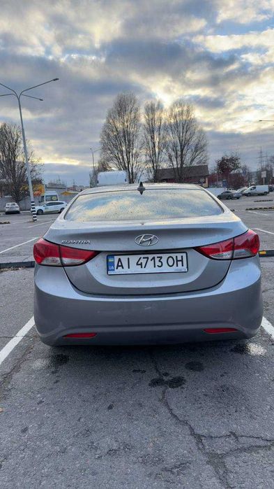 В продажі Хюндай Елантра