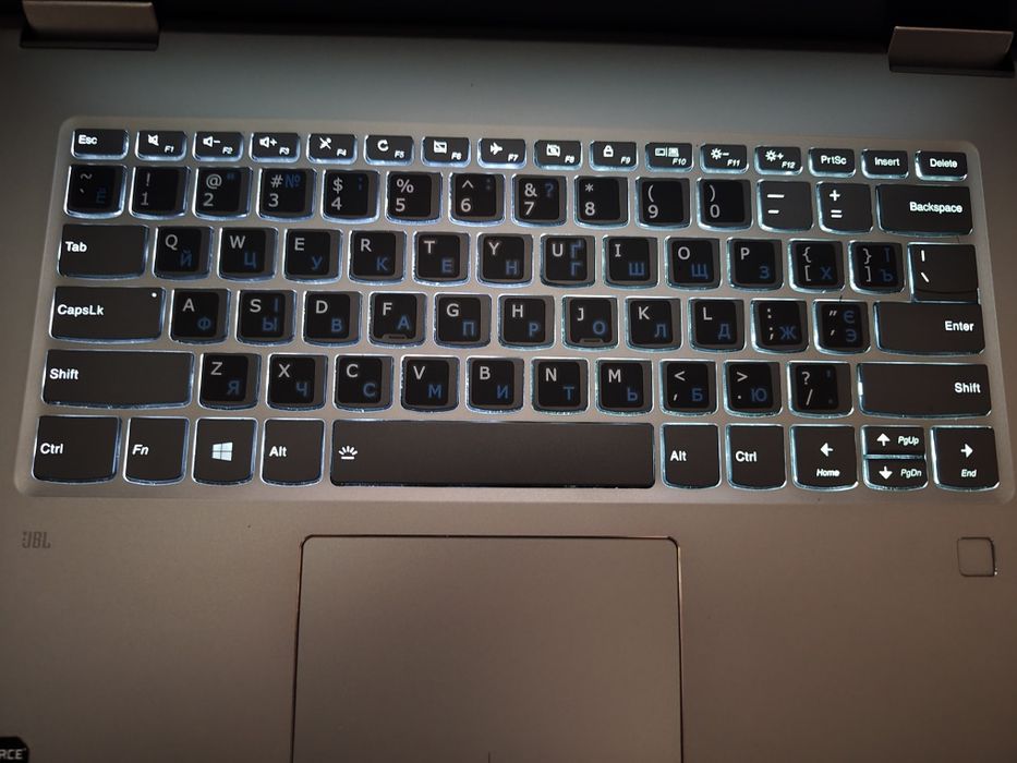 4К екран, ігровий ноутбук Lenovo (i7 7700HQ/16/256/GTX 1050)