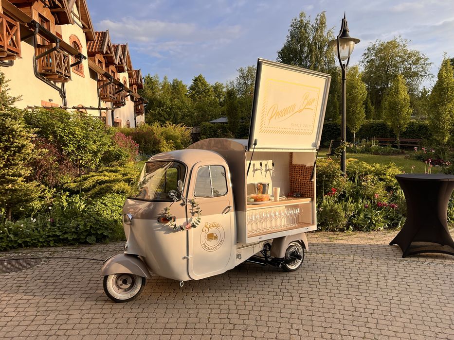 Piaggio Ape Prosecco Van