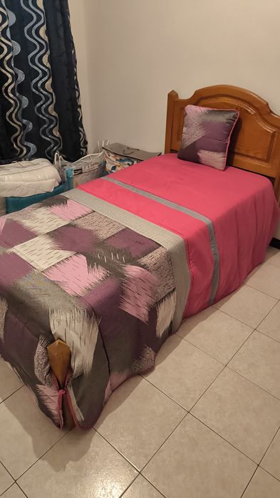 Cama de solteiro com colchão novo
