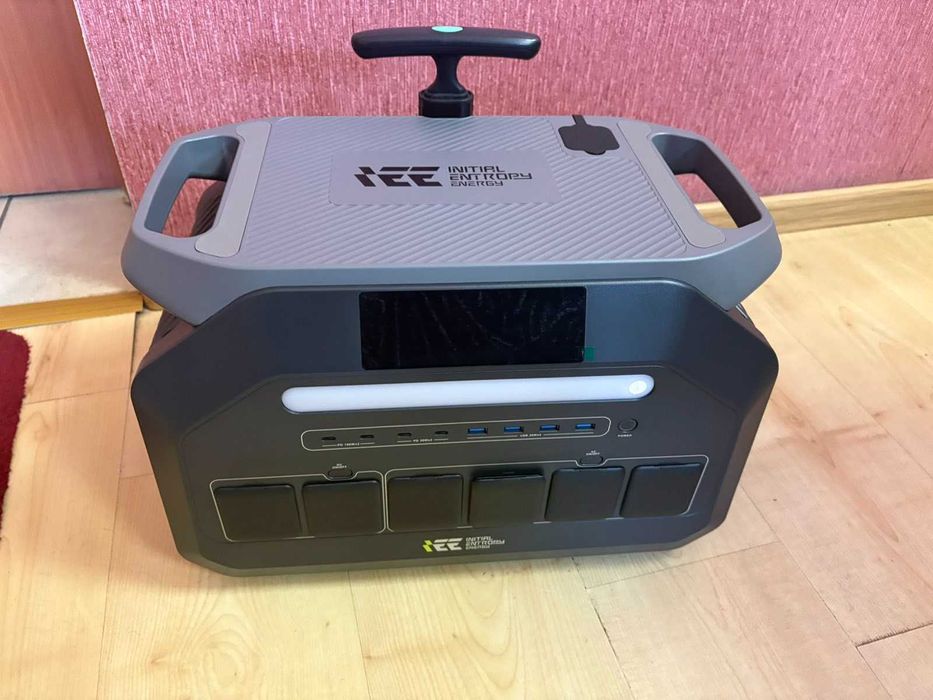 Зарядна станція IEE P2400