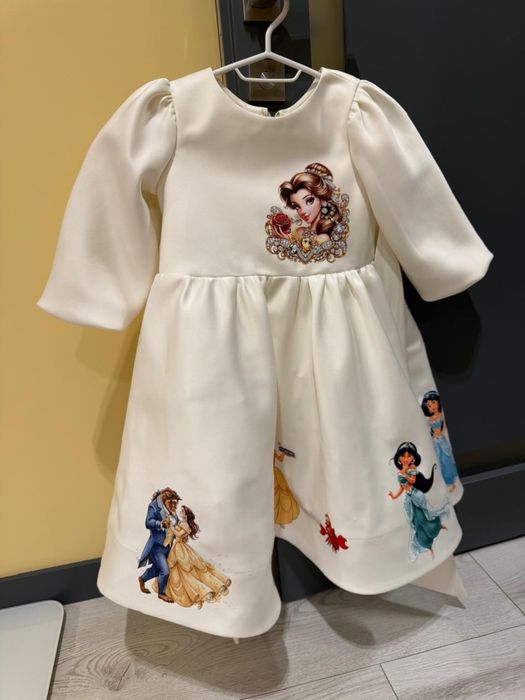 святкова сукня в стилі принцес Disney