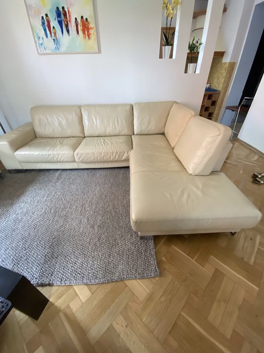 Narożna sofa ze skóry firmy Wajnert używany z pufą