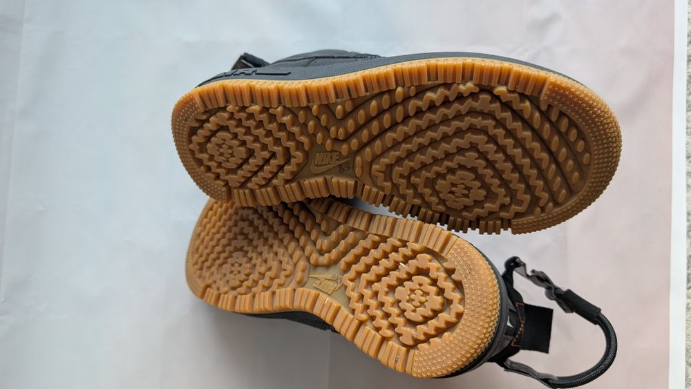 Оригінальні жіночі кросівки Nike Air Force 1 High Utility 2.0