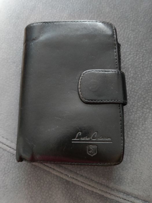 Czarny skórzany portfel męski Leather collection