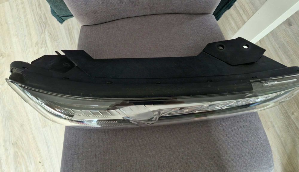 HYUNDAI KONA 2018-2021 lampa prawa przód LED DRL USA
