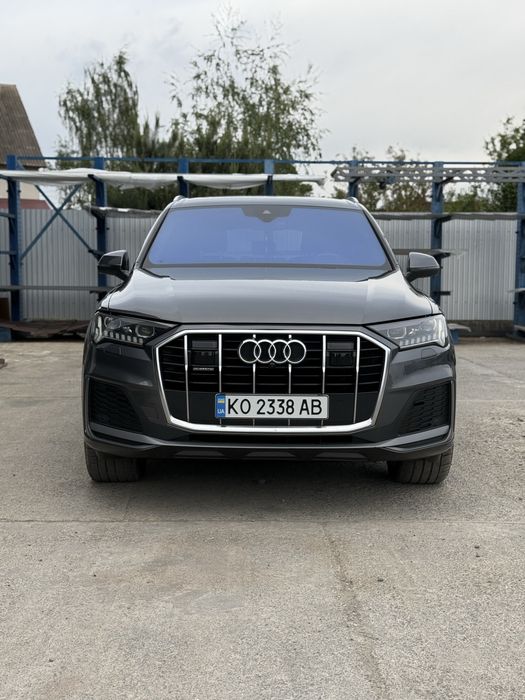 Audi q7.