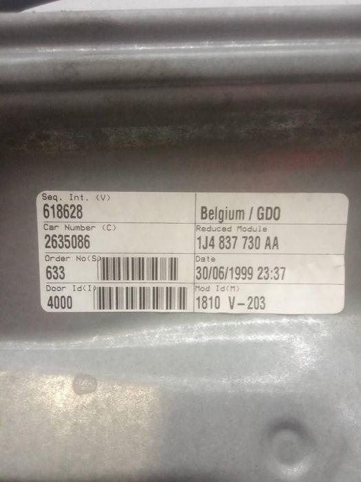 ELEVADOR DE VIDRO FRONTAL DIREITO VOLKSWAGEN GOLF IV 1999 -101426202