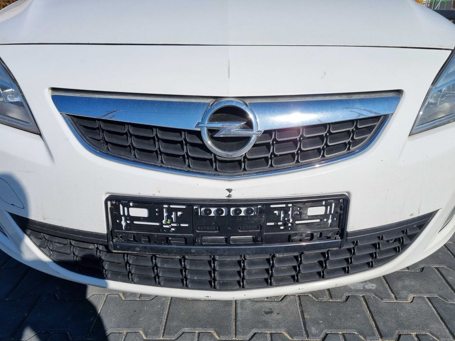 Opel Astra J Kombi Przód Kompletny Z40R Europa