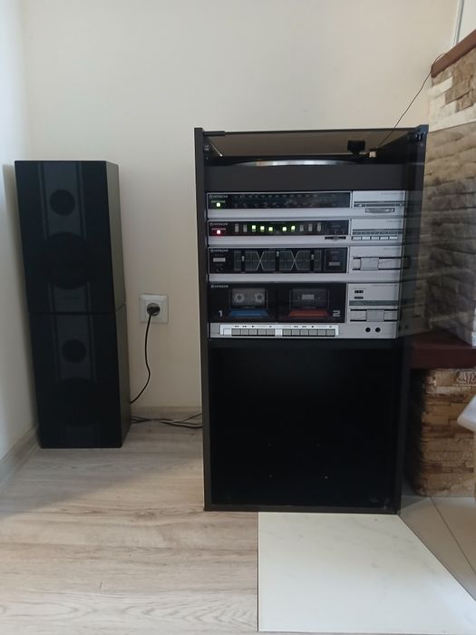 Магнітофон(музичний центр)HITACHI.