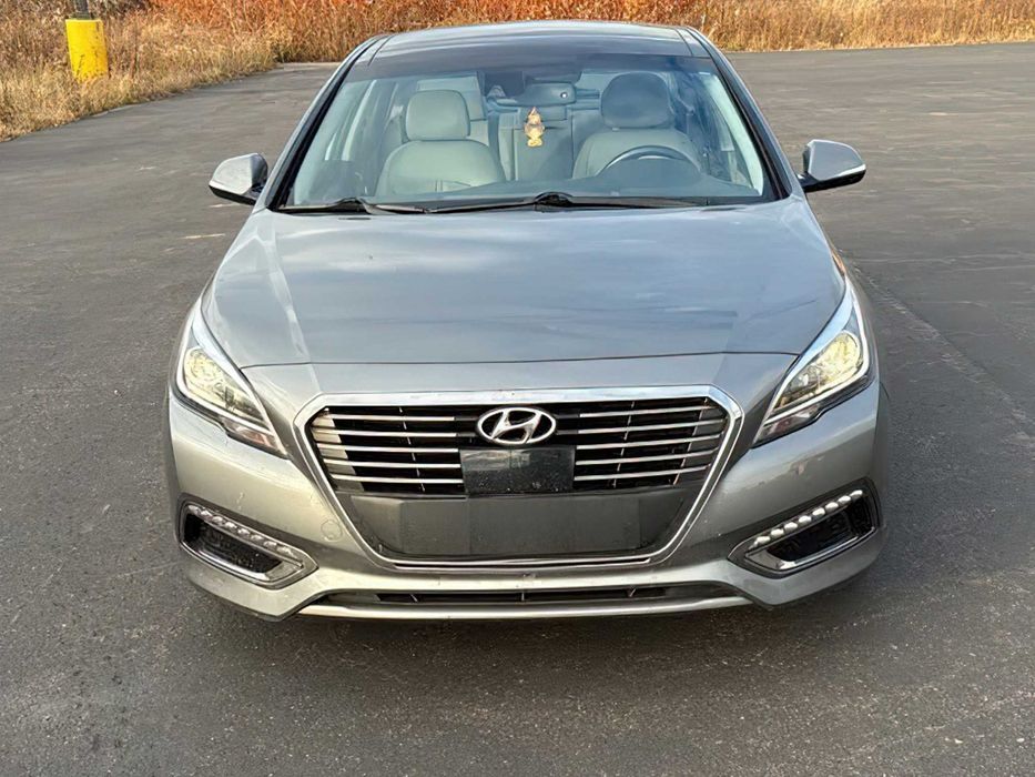Hyundai Sonata Hybrid Limited      2017