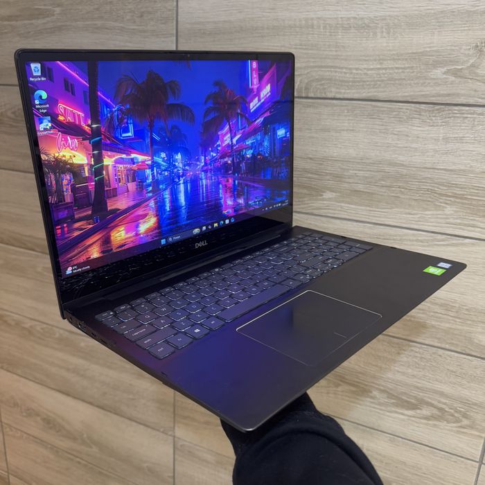 Ноутбук Dell 4k екран, Core i7, Nvidia 2Gb, Ssd 256Gb