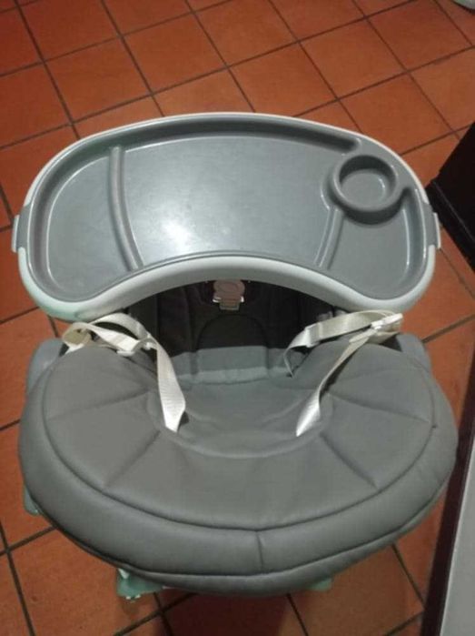 Cadeira de bebé para refeição