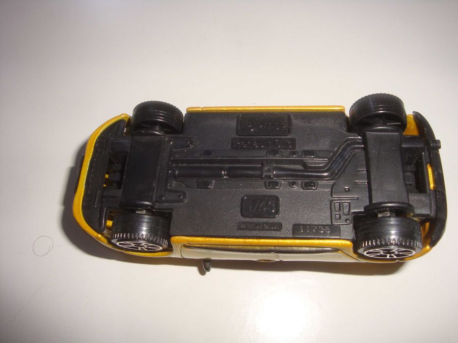 Samochodzik autko Renault Clio    /15