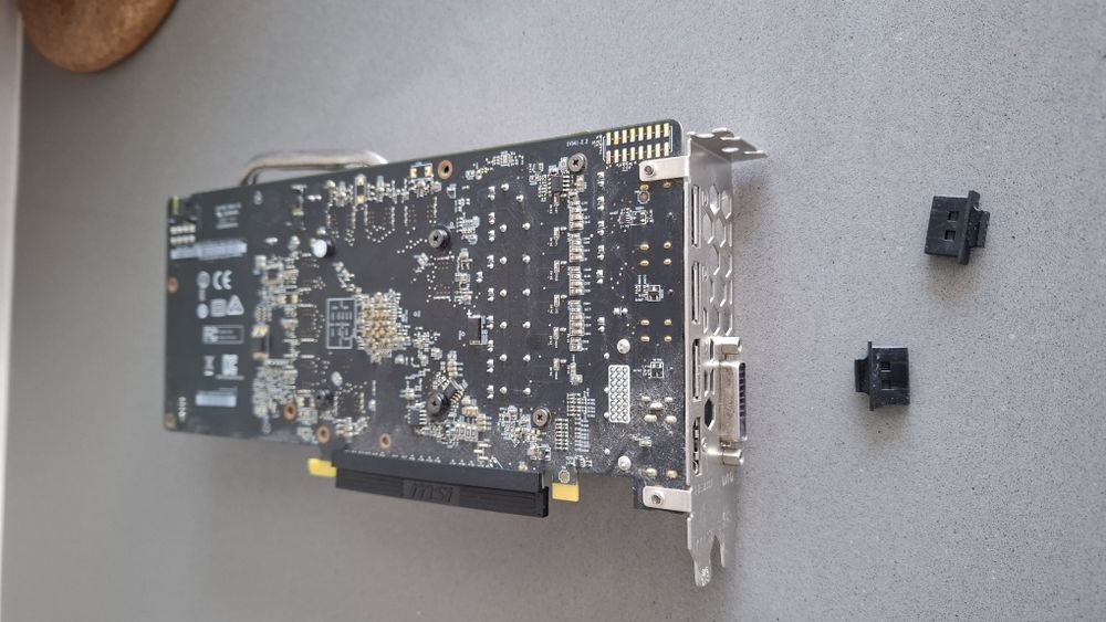 Radeon RX 570 ARMOR 8G OC425381702790686721