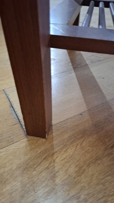 Журнальний столик