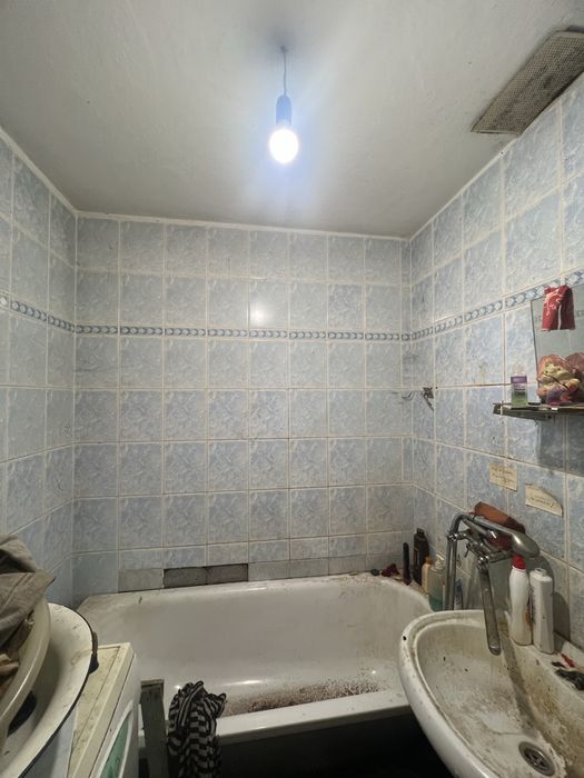 2 кімнатна Лушпи  3 поверх