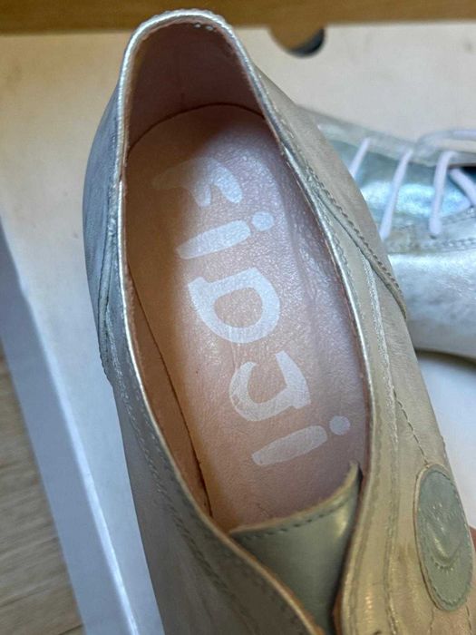 Calçados artesanais Fidji