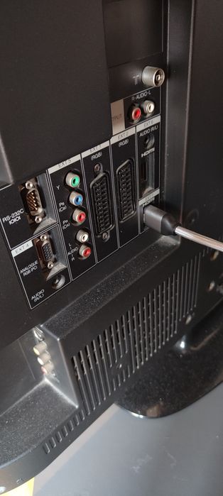 Tv Sharp 32 cale AQUOS z pilotem