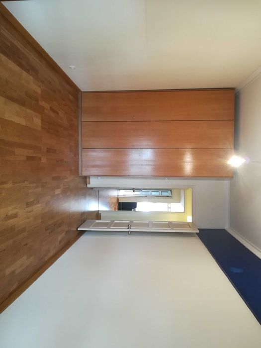Apartamento T2 Praça Campo Pequeno c/Elevador Mobilado e Equipado.