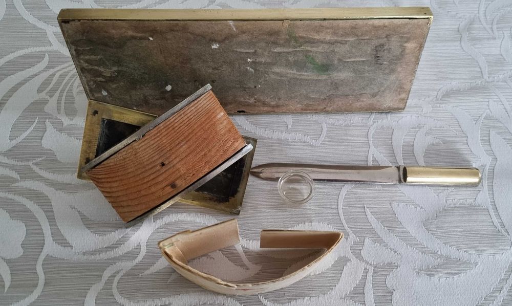 Sekretarzyk na biurko, antyk.