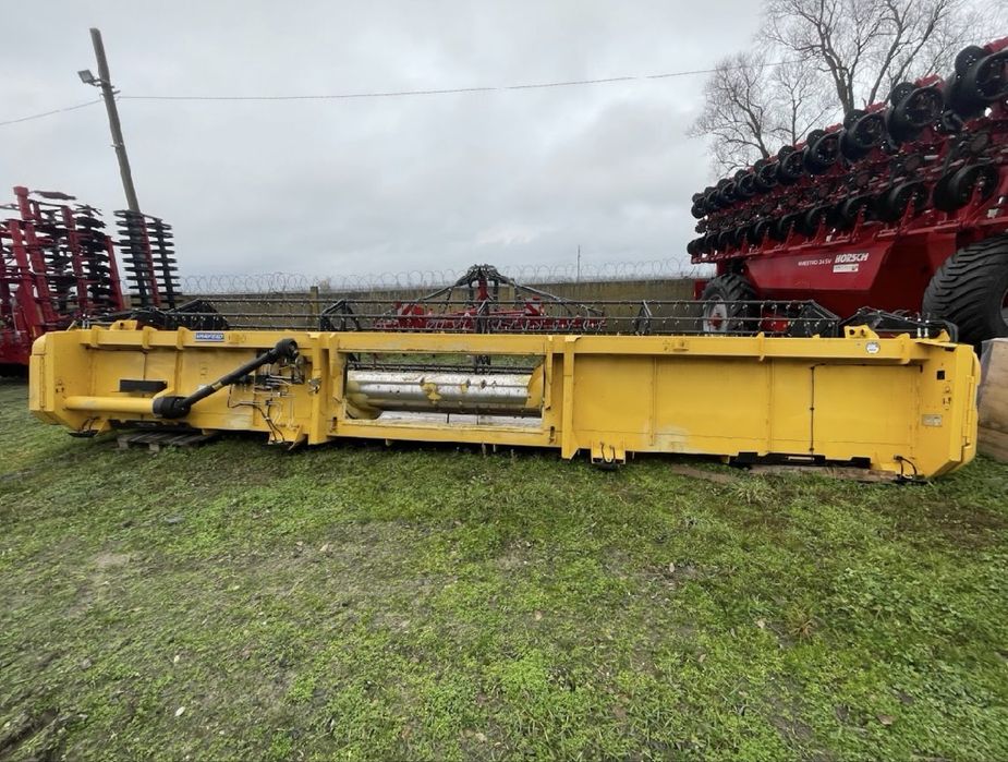 Комбайн New Holland CSX7080