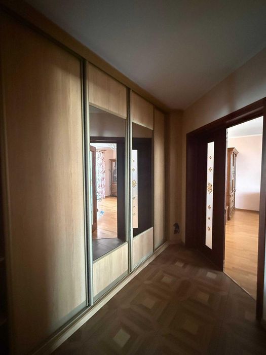 Продам 2кім.квартиру вул.Грушевського,парк Перемоги,м.Бровари DM