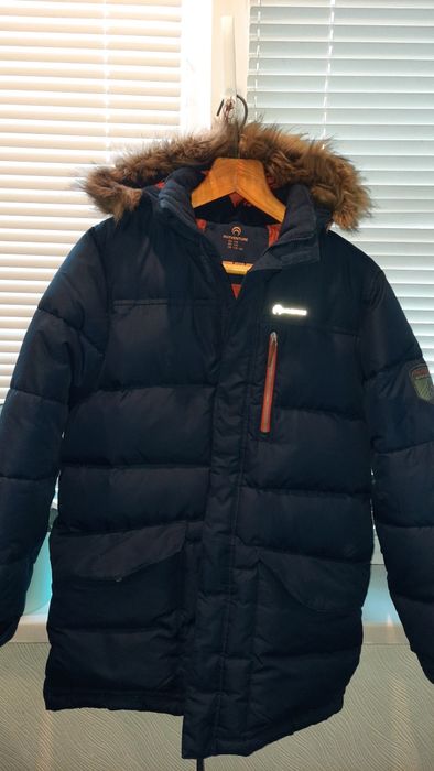 Зимова пухова куртка на хлопчика