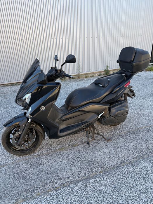 Yamaha XMAX 400 Scooter