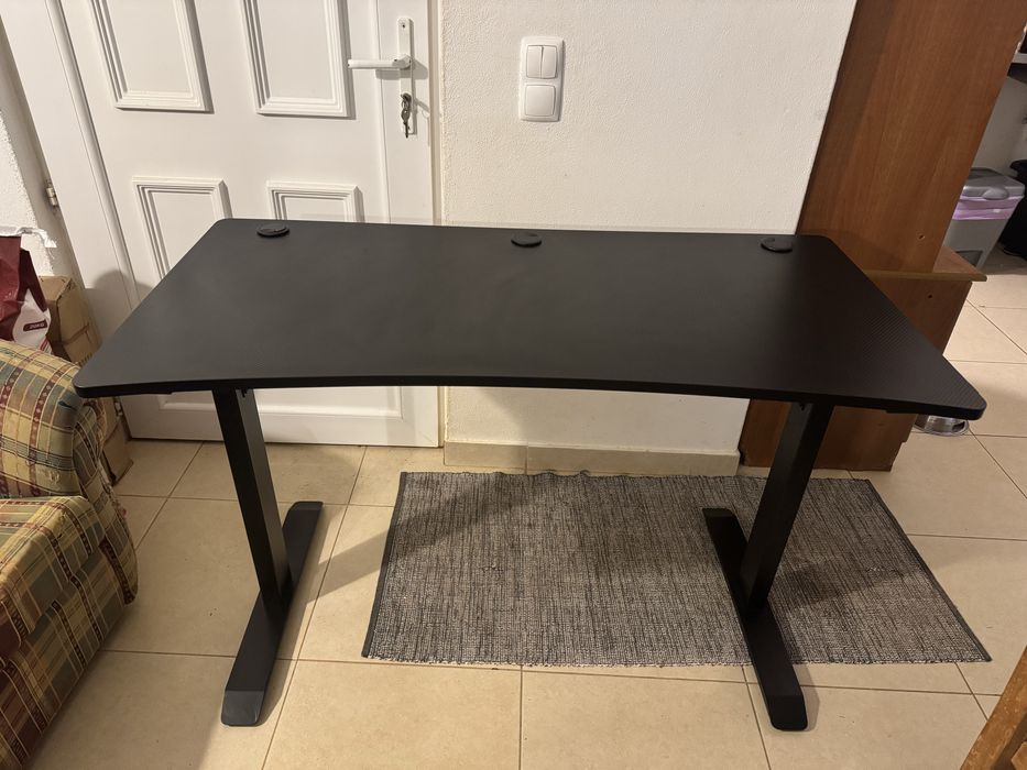 Secretária Gaming com leds JYSK