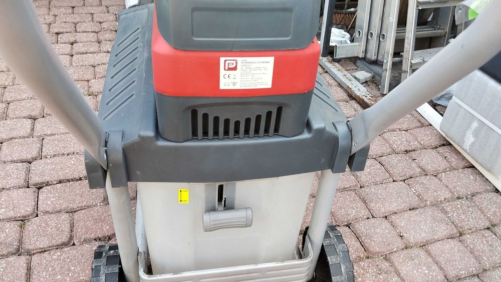 Rozdrabniacz - rębak, ogrodowy, elektryczy, Duża moc 2500W.