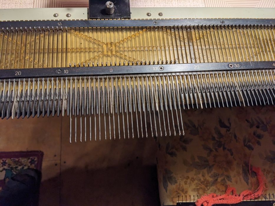 Вязальная машина Нева 5