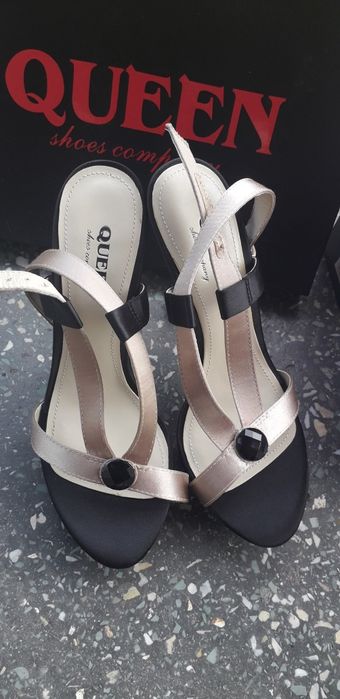 Босоніжки нові зручні