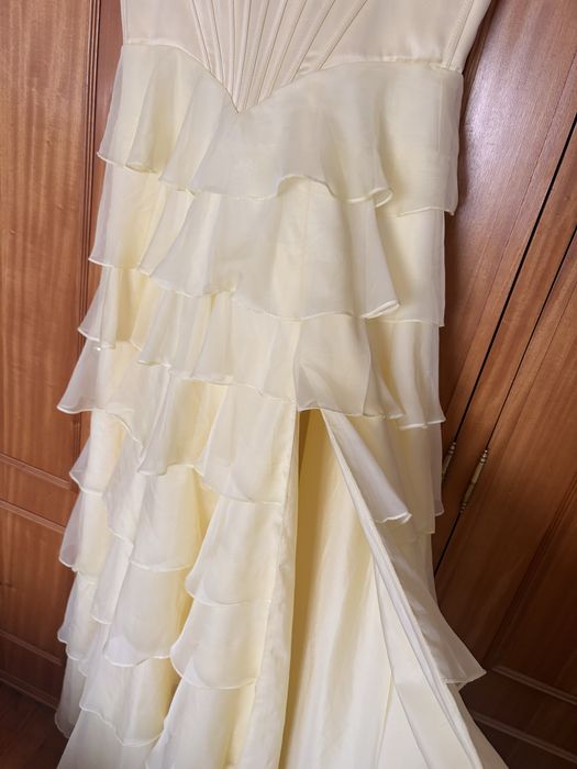 Vestido de Cerimónia Amarelo Manteiga