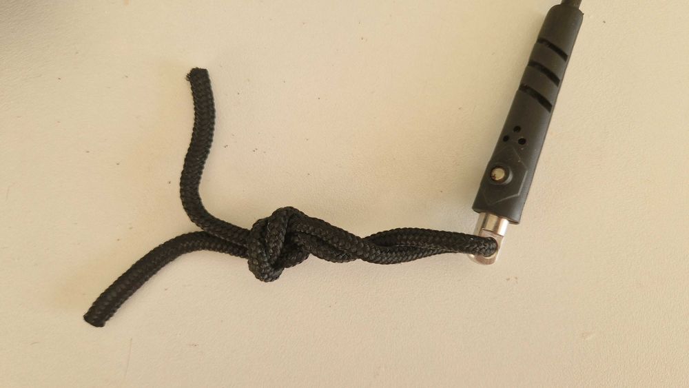 Leash da Mistral, novo