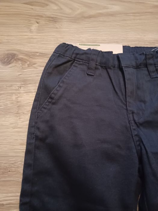 Nowe spodnie dziecięce rozmiar 98