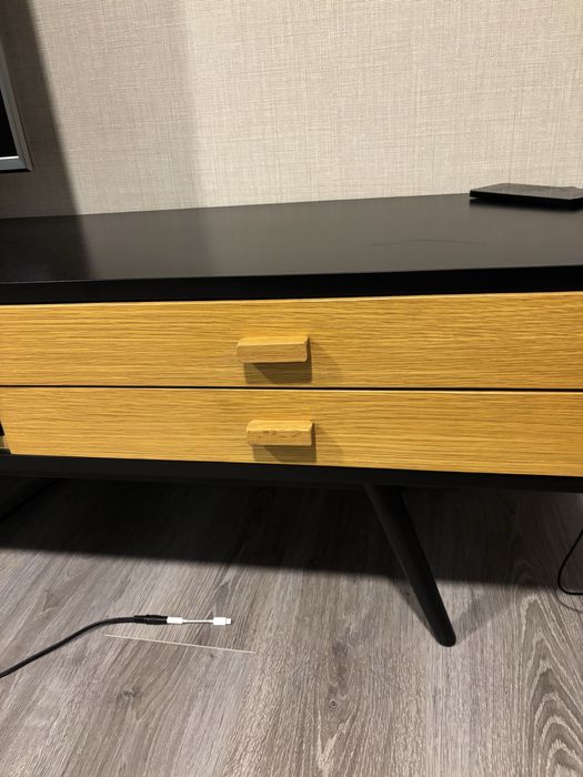 Dois móveis aparadores da AREA