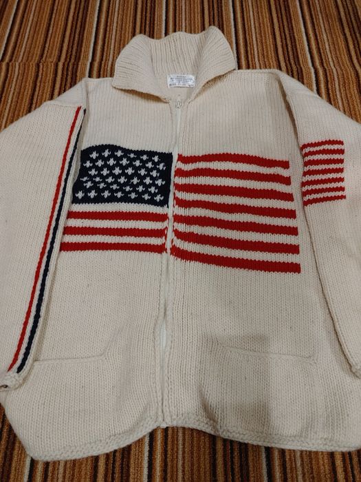 Продаю шерстяную кофту,унисекс