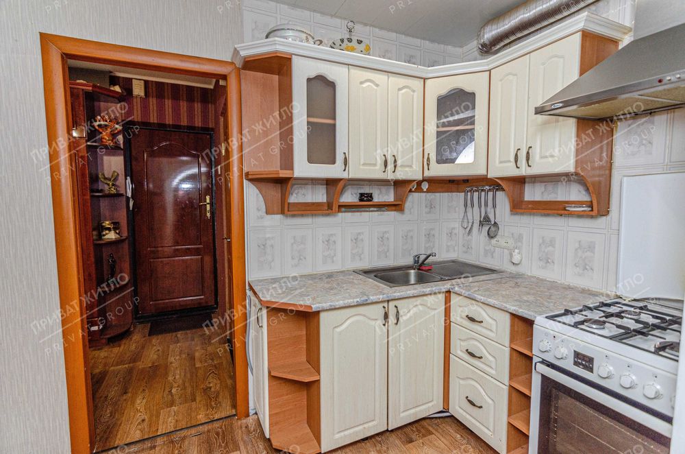 Квартира в цегляному будинку 44м2 з окремим входом!