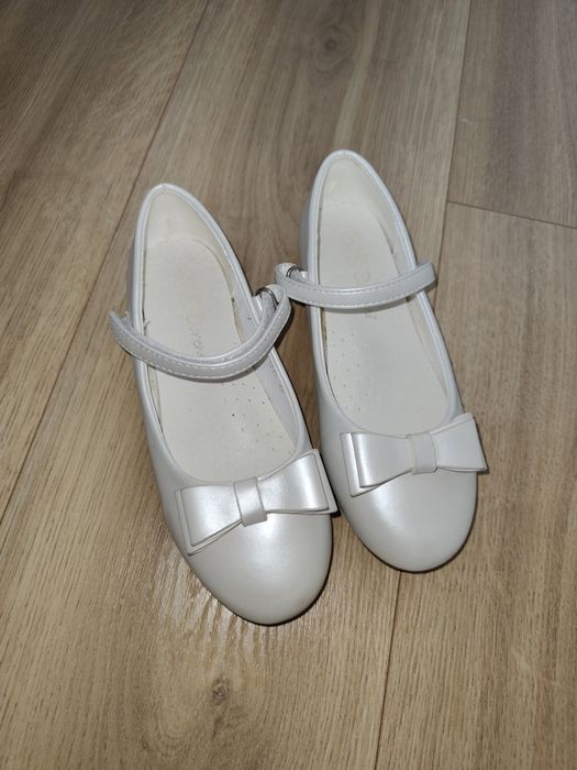 Buty na komunię 32
