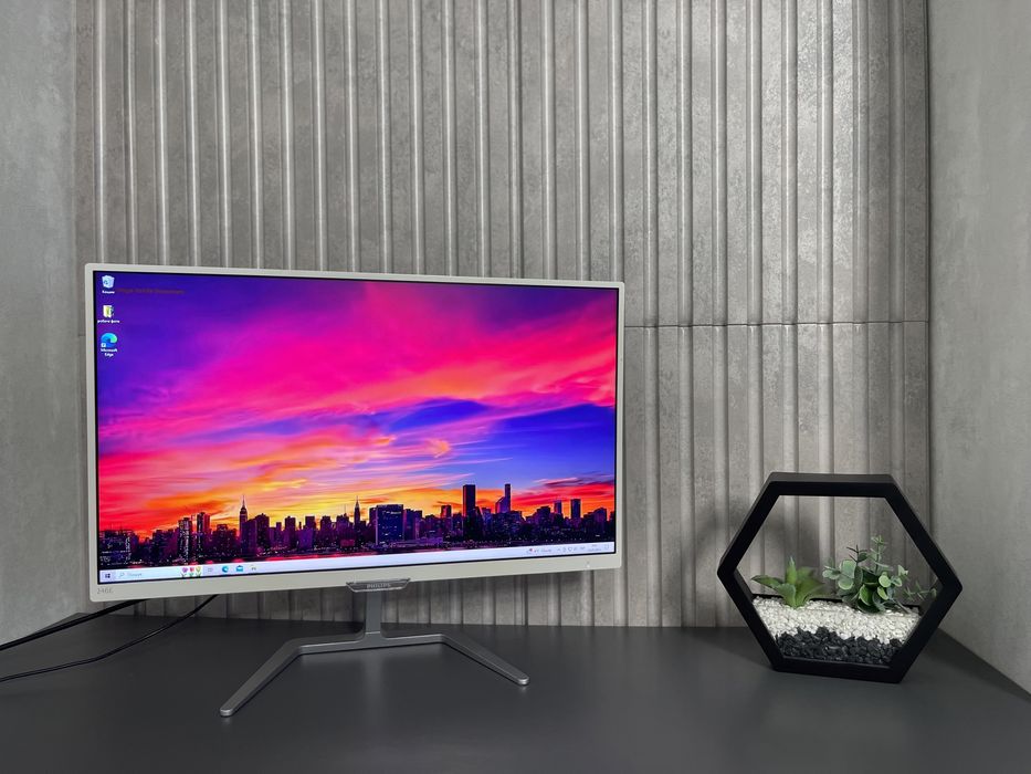 Білий монітор Philips 24 дюйми  full hd